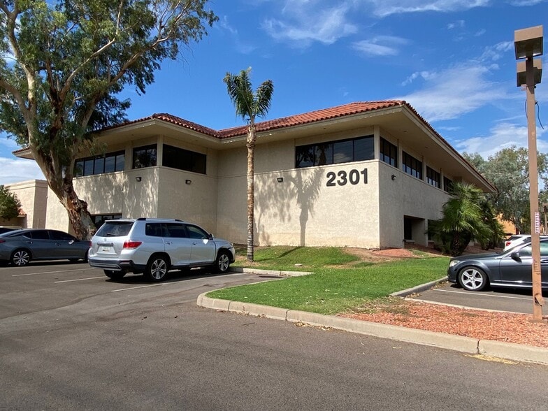 2301 W Dunlap Ave, Phoenix, AZ for lease - Building Photo - Image 3 of 28