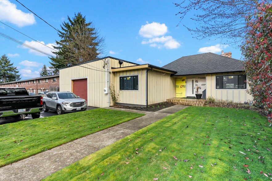 4726 SE Milwaukie Ave, Portland, OR for sale - Building Photo - Image 1 of 13