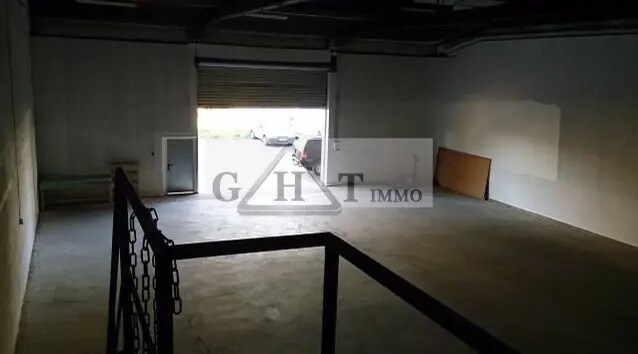 Industrial in Saint-Germain-lès-Arpajon for lease - Interior Photo - Image 3 of 3