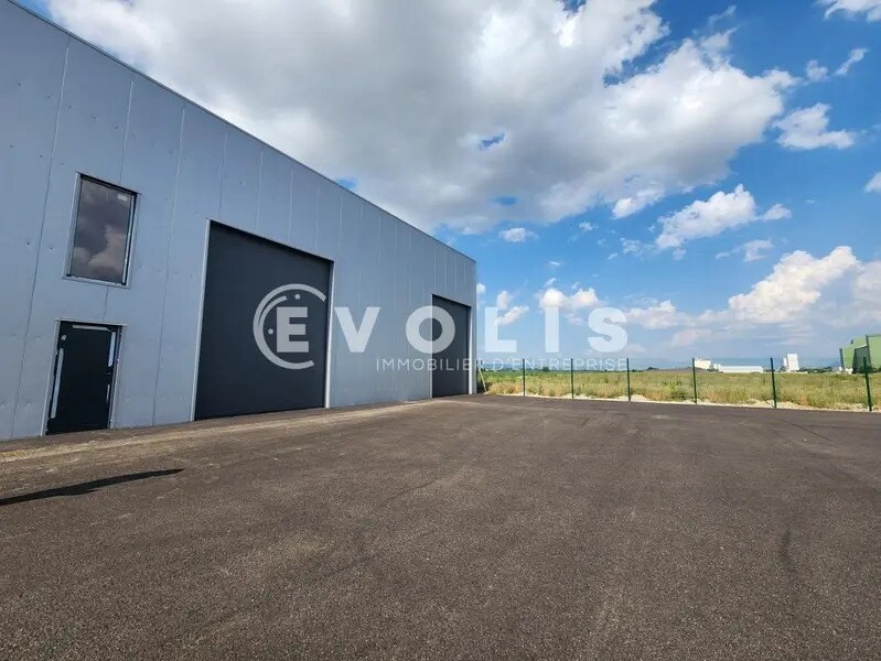 Location Local d'activités 1 080 m² - Photo 1