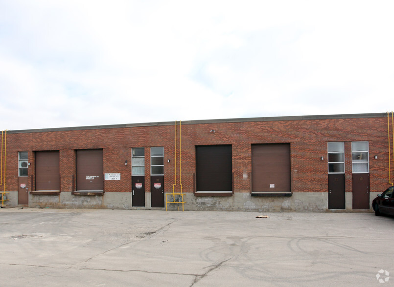 7150 Torbram Rd, Mississauga, ON for lease - Building Photo - Image 3 of 4