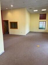 1800-1810 N Bridge St, Elkin, NC for lease Interior Photo- Image 2 of 8