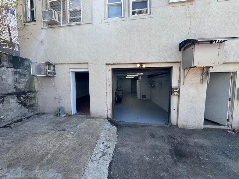 687 Belmont St, Belmont, MA for lease - Building Photo - Image 1 of 10