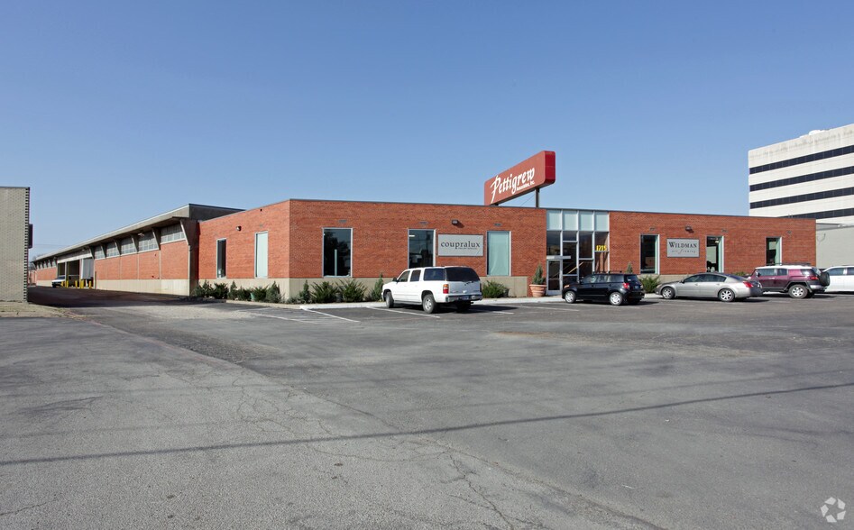 1715 Market Center Blvd, Dallas, TX for sale - Primary Photo - Image 1 of 1