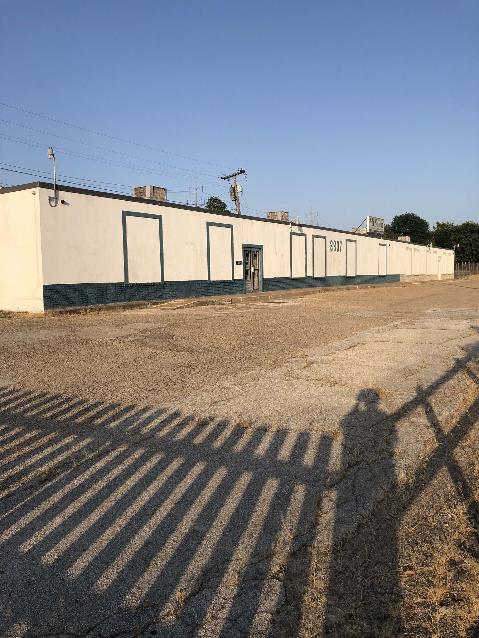 3305 E Vickery Blvd, Fort Worth, TX for lease Building Photo- Image 1 of 5