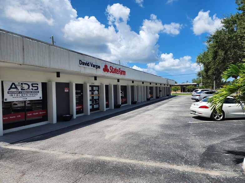 2942-2958 1st Ave N, Saint Petersburg, FL for lease - Building Photo - Image 3 of 10
