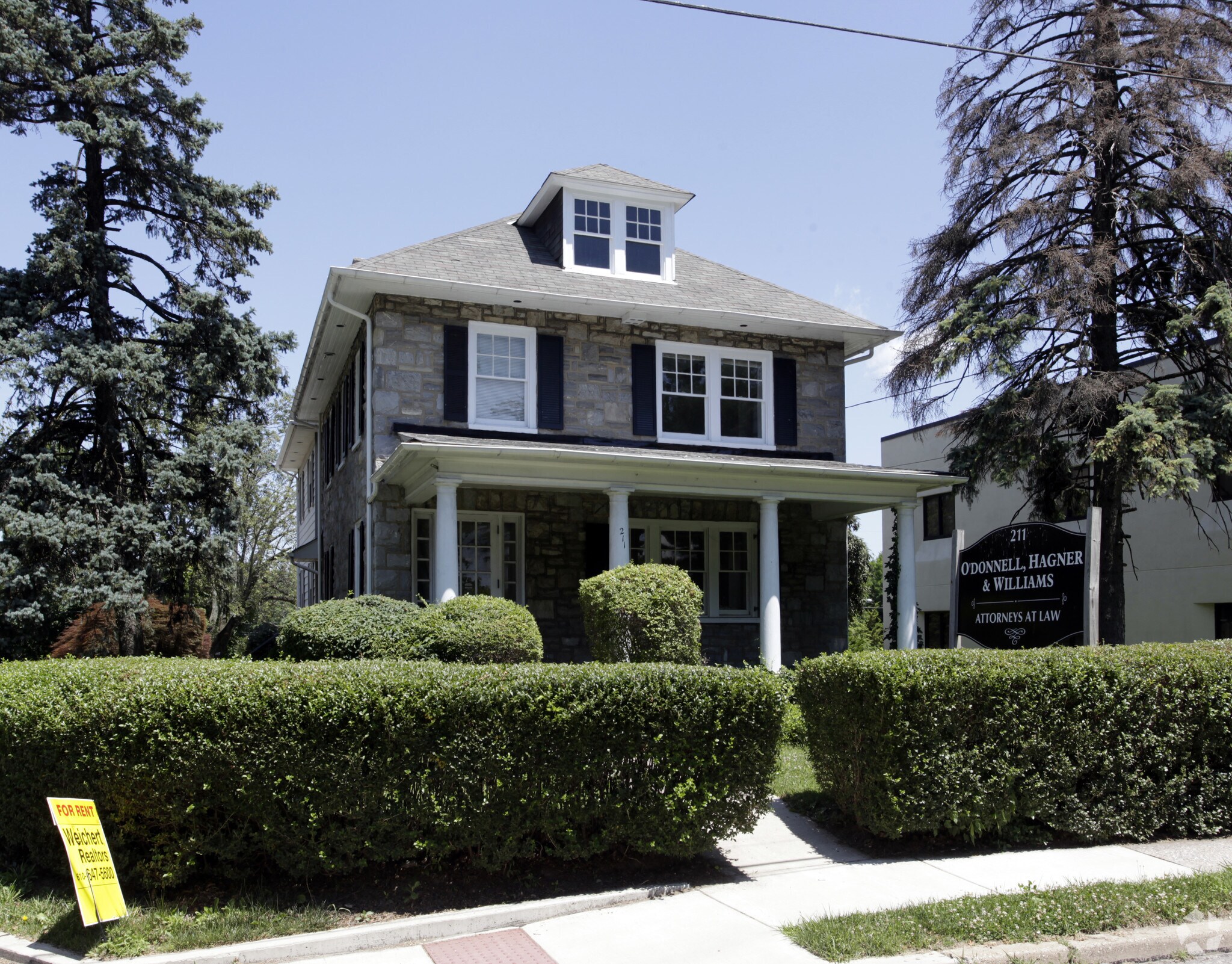 211 W Lancaster Ave, Paoli, PA for sale Primary Photo- Image 1 of 1