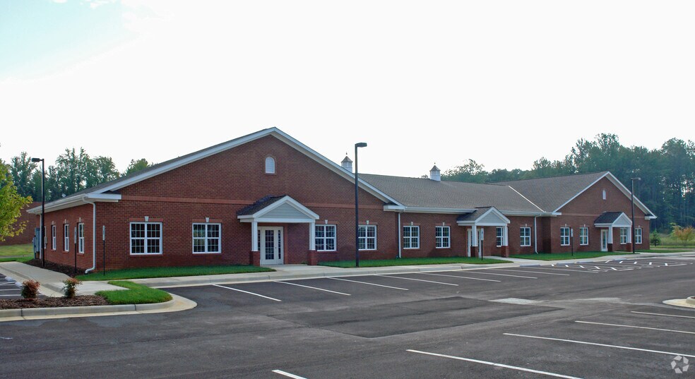 8485 Bell Creek Rd, Mechanicsville, VA for lease - Building Photo - Image 2 of 2