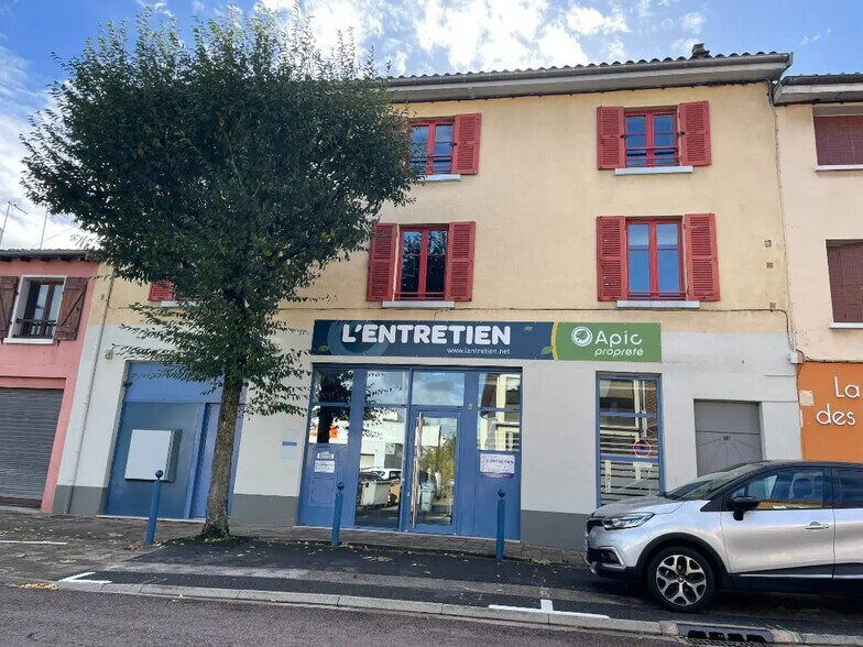 Office in Charnay-lès-Mâcon for lease - Building Photo - Image 1 of 13