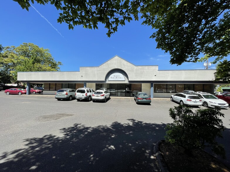 108 E Mill Plain Blvd, Vancouver, WA for lease - Building Photo - Image 2 of 9