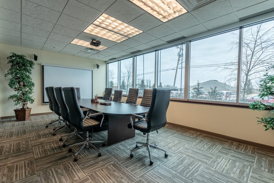 8 Boulder Blvd, Stony Plain, AB for lease - Interior Photo - Image 3 of 4