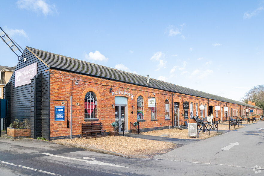 18-32 The Embankment, Wellingborough for lease - Primary Photo - Image 1 of 2