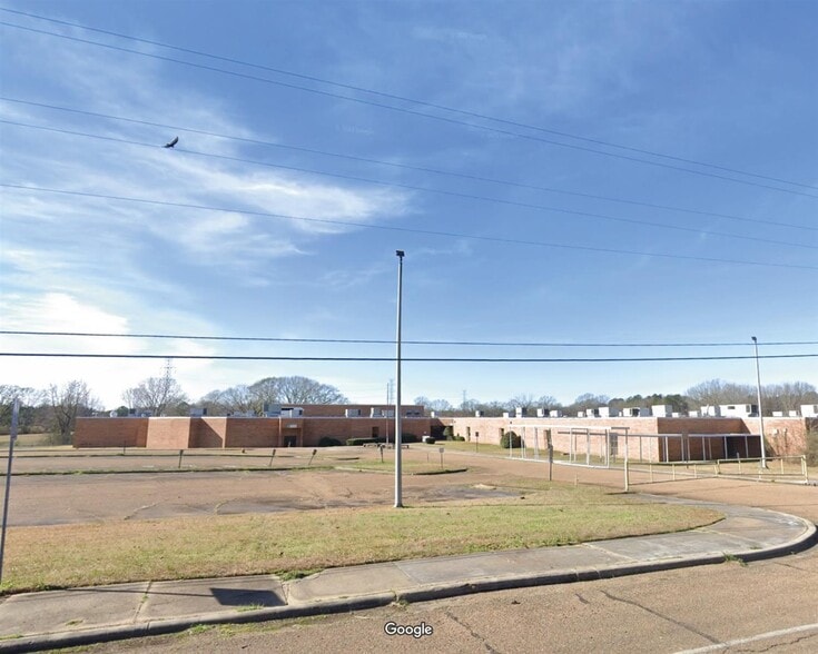 1983 N Siwell Rd, Jackson, MS for sale - Primary Photo - Image 1 of 2