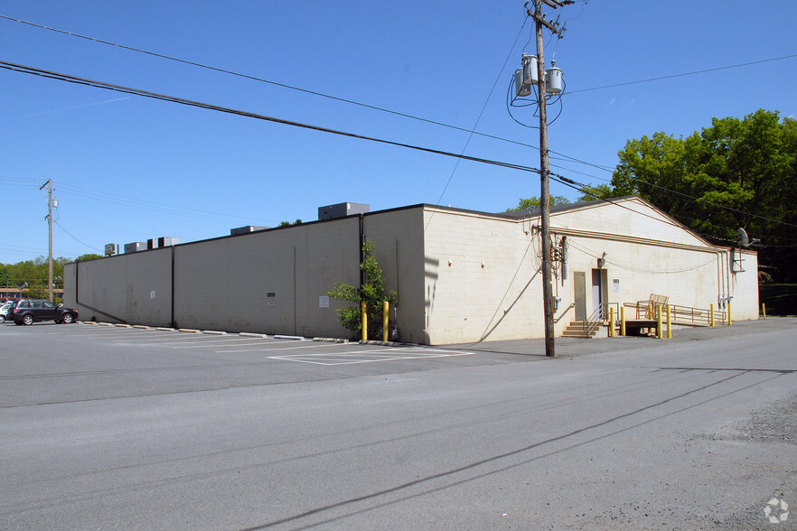 452 S Lehigh Ave, Frackville, PA for lease - Building Photo - Image 2 of 4