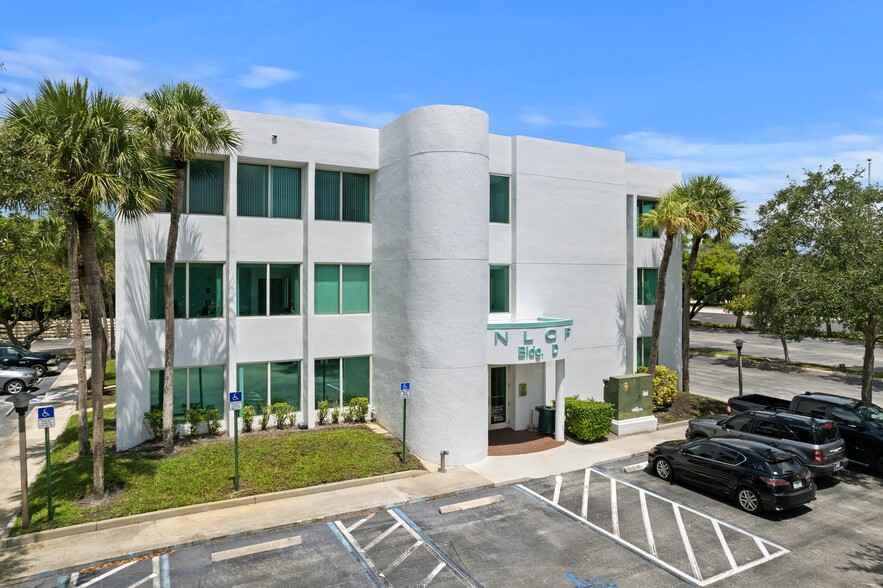 8895 N Military Trl, Palm Beach Gardens, FL for lease - Building Photo - Image 3 of 10