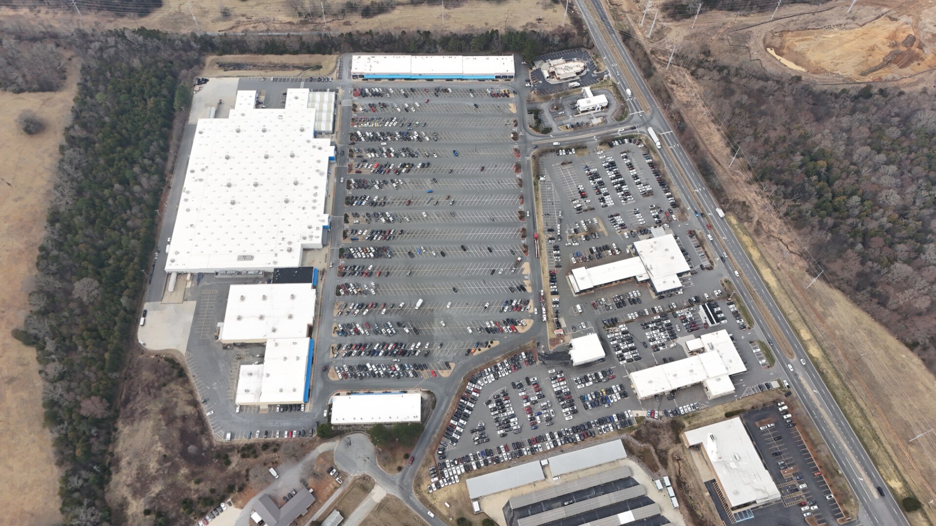 150-200 Concord Commons Pky SW, Concord, NC for lease Building Photo- Image 1 of 15