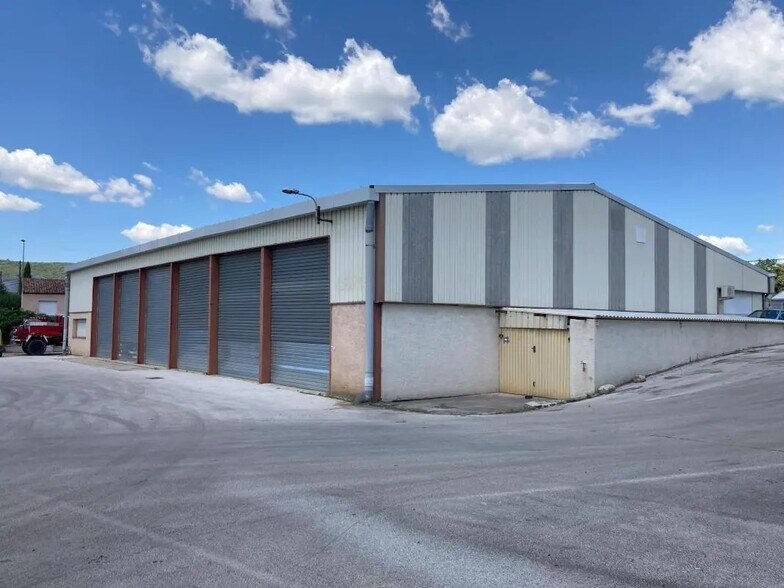 Office in Flassans-sur-Issole for lease - Building Photo - Image 1 of 12