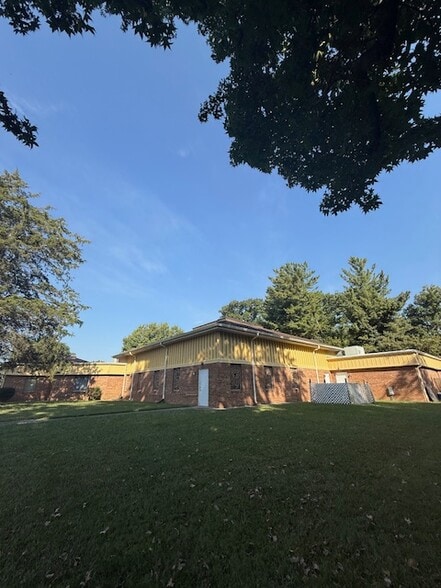 1329 Kimery Dr, High Point, NC for sale - Building Photo - Image 2 of 6