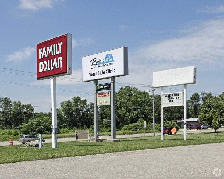 1735 S Madison Rd, Beloit, WI for lease - Building Photo - Image 2 of 5