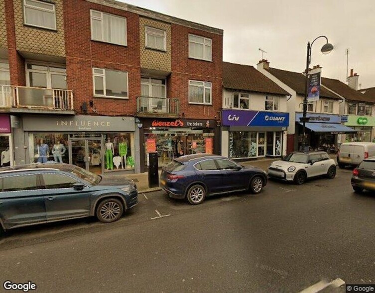 237 High Rd, Loughton, Ig10 1ad - Retail For Sale 