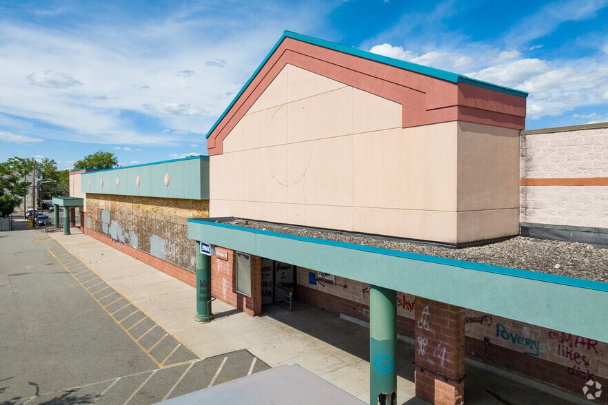 122-148 8th St, Passaic, NJ for sale - Primary Photo - Image 1 of 1