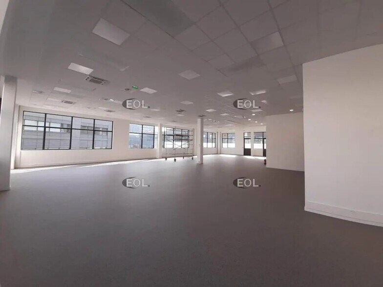 Flex in Bagneux for lease - Building Photo - Image 3 of 6