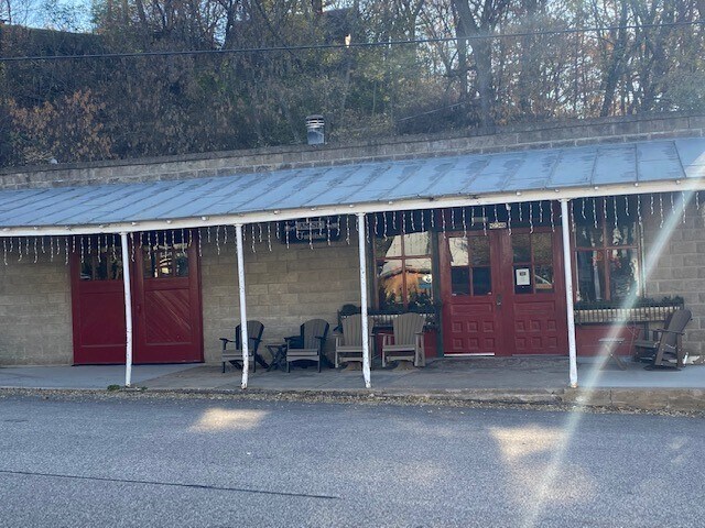 121 Birch St