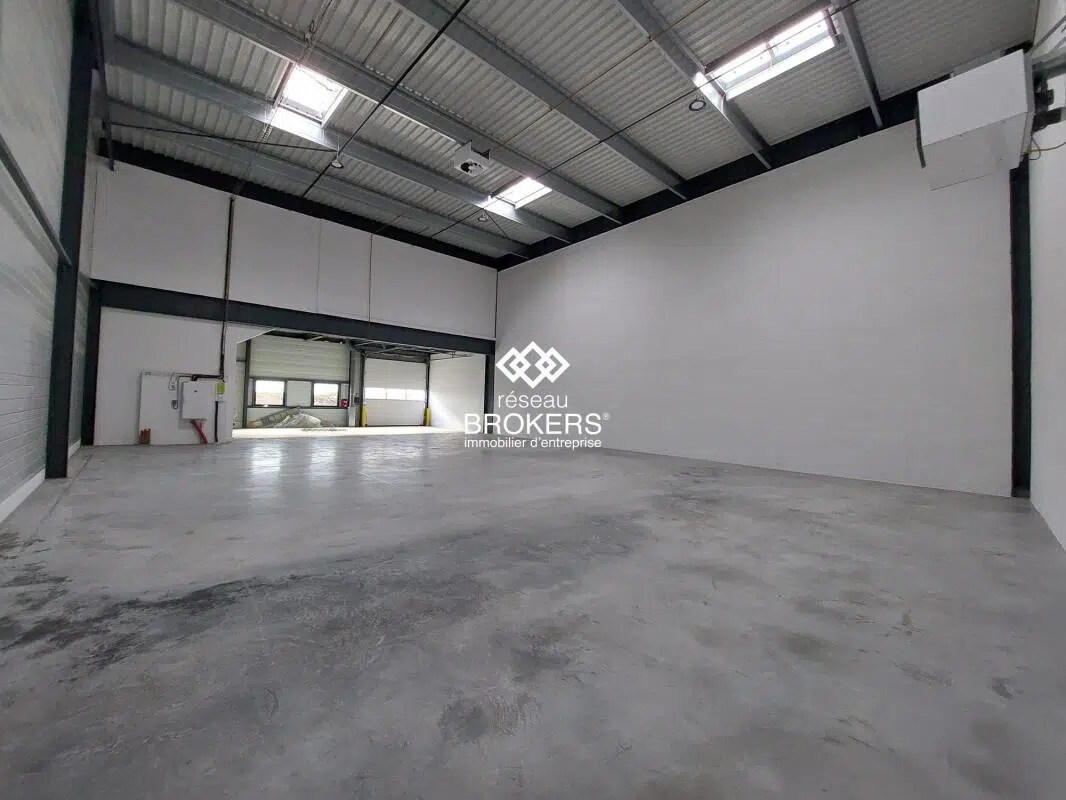 Office in Corbeil-Essonnes for lease Building Photo- Image 1 of 15