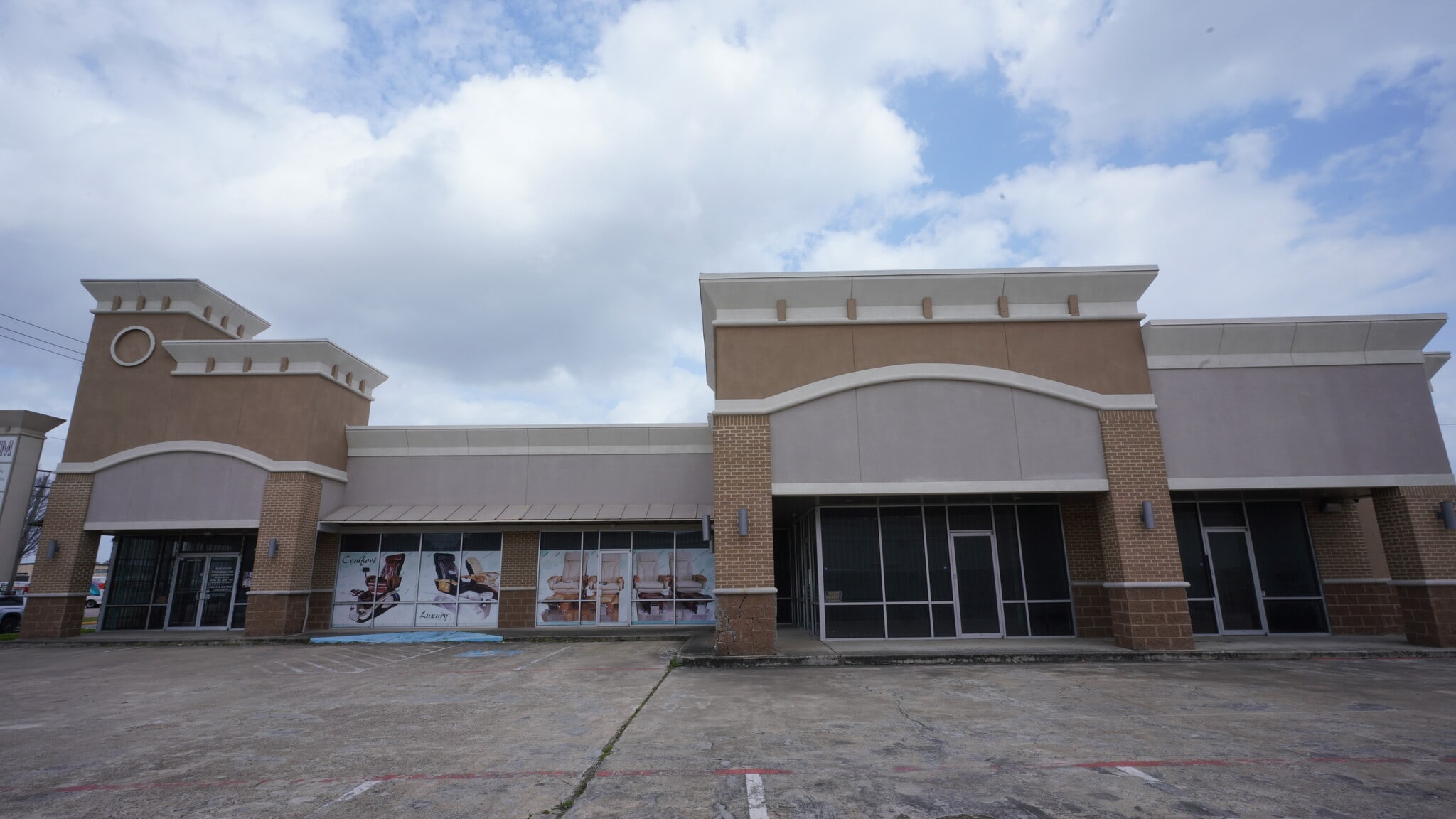 11405 Bellaire Blvd, Houston, TX for lease Building Photo- Image 1 of 7