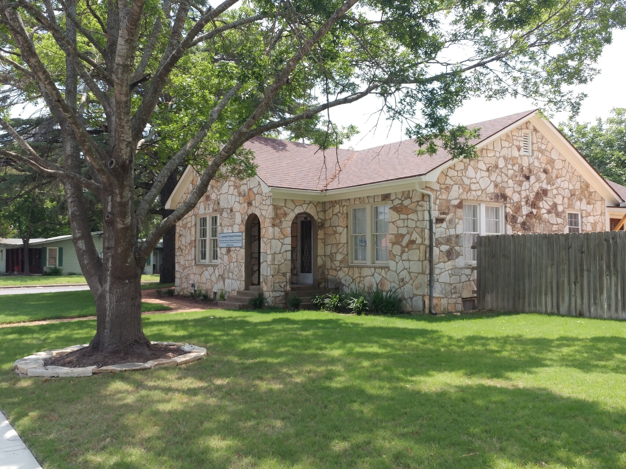 802 N Llano St, Fredericksburg, TX for sale Primary Photo- Image 1 of 1