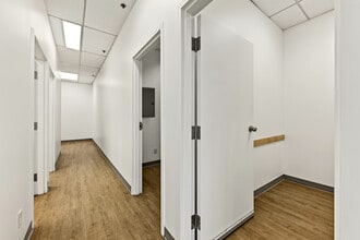 12905 Rue Sherbrooke E, Montréal, QC for lease Interior Photo- Image 2 of 8