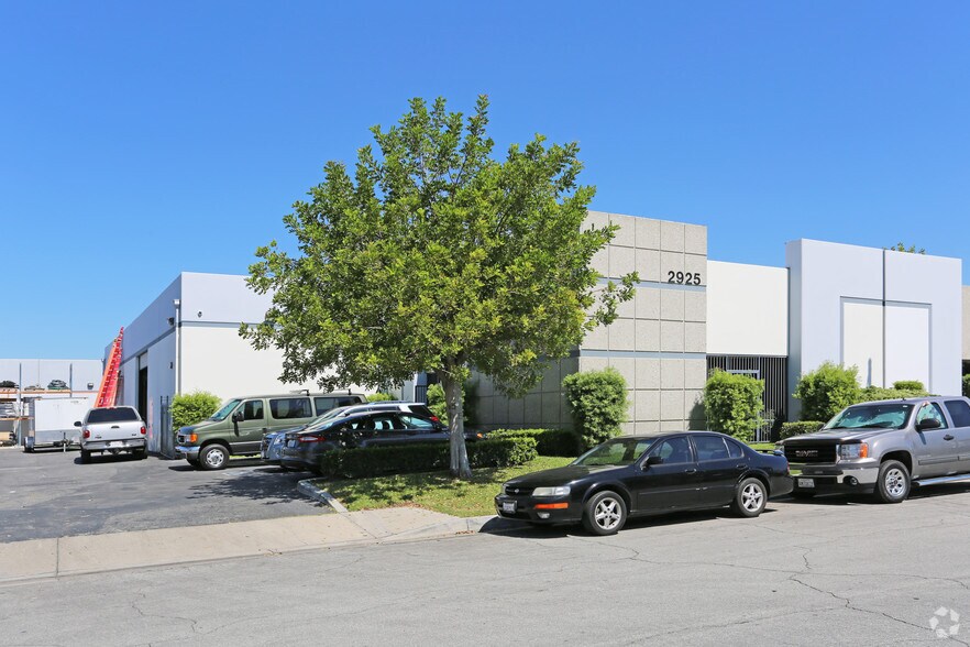 2925 E Ricker Way, Anaheim, CA for lease - Building Photo - Image 3 of 3