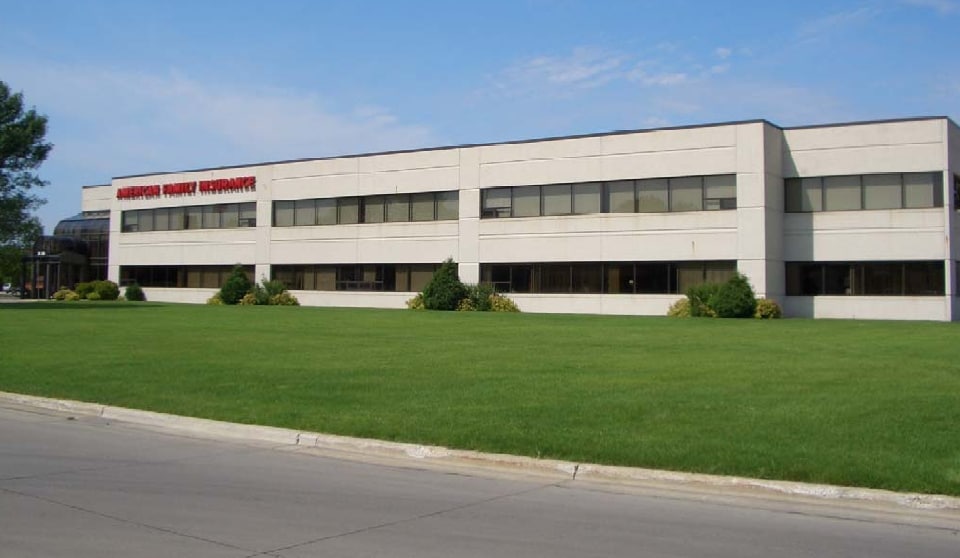 2829 University Dr S, Fargo, ND for lease - Building Photo - Image 2 of 2