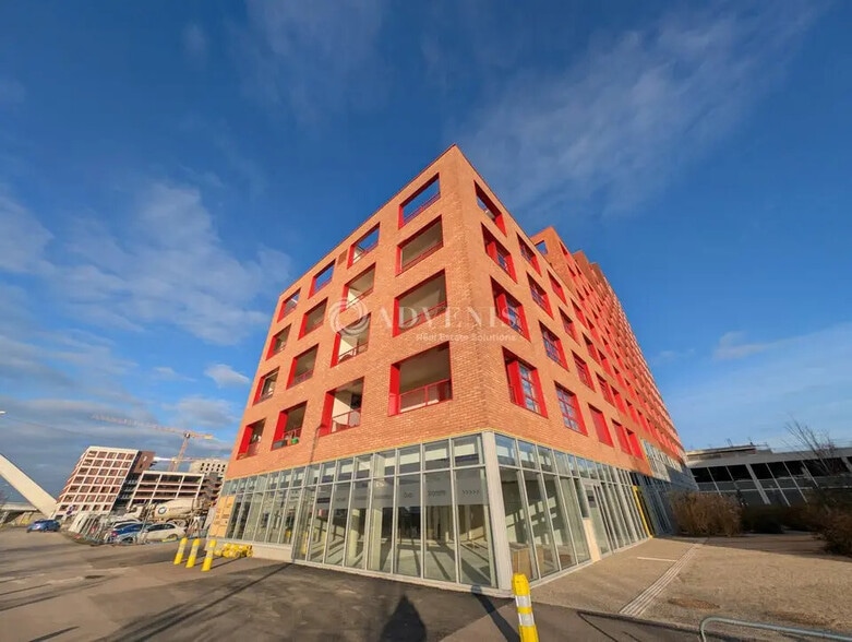 Retail in Strasbourg for lease - Building Photo - Image 1 of 7