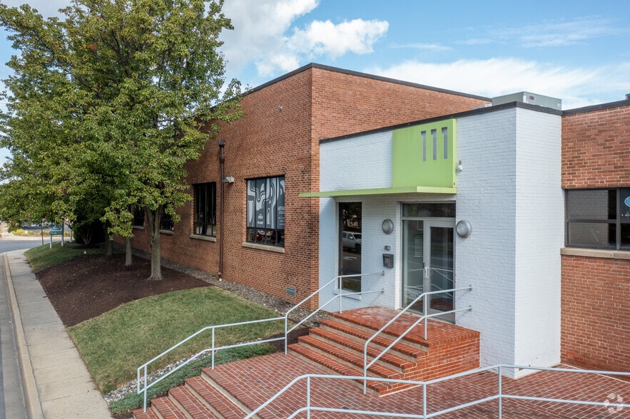 111 Chinquapin Round Rd, Annapolis, MD for lease - Building Photo - Image 3 of 17