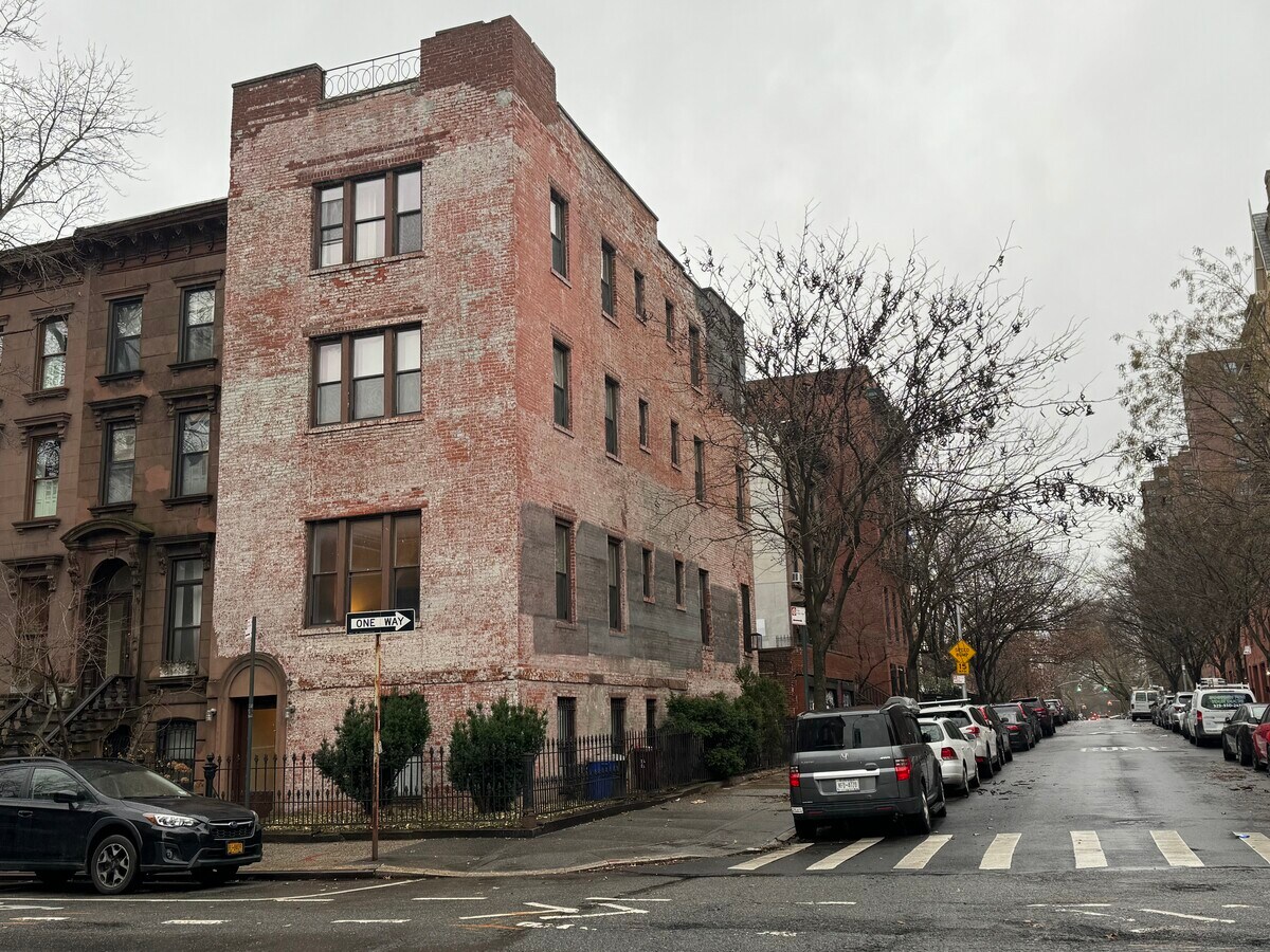 292 De Kalb Ave, Brooklyn, NY 11205