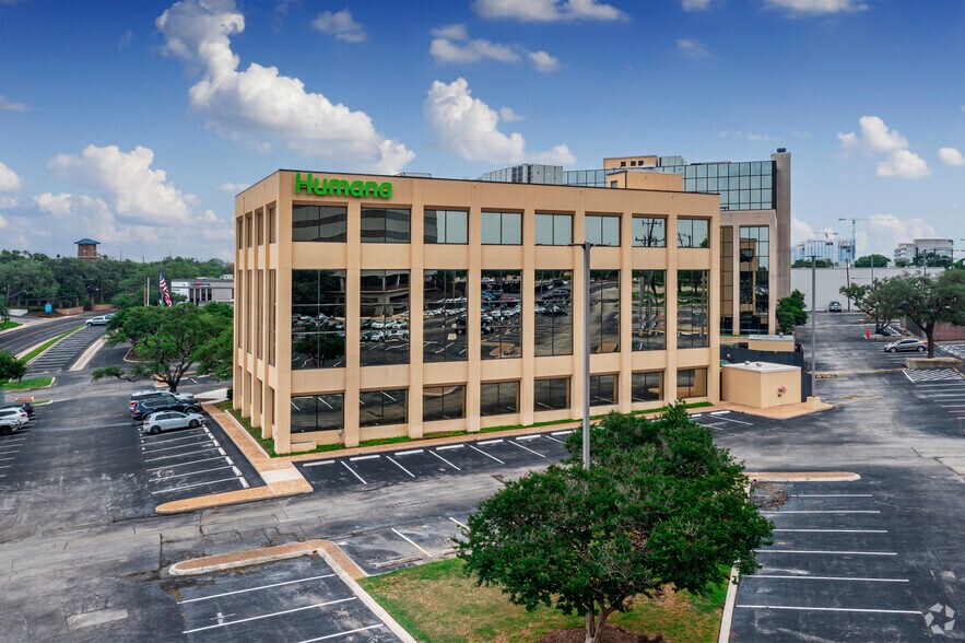 Datapoint Drive portfolio of 2 properties for sale on LoopNet.com - Building Photo - Image 2 of 4