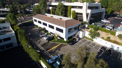 24011 Ventura Blvd, Calabasas, CA - aerial  map view