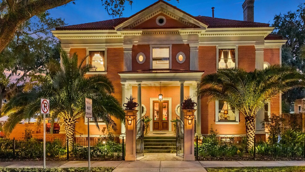 119 E 37th St, Savannah, GA for sale - 143A6904-SMALL - Image 1 of 158