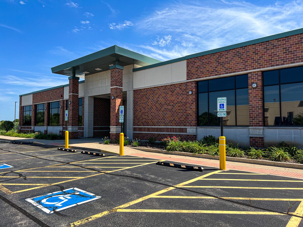 6958 Spring Creek Rd, Rockford, IL 61114 Retail for Lease