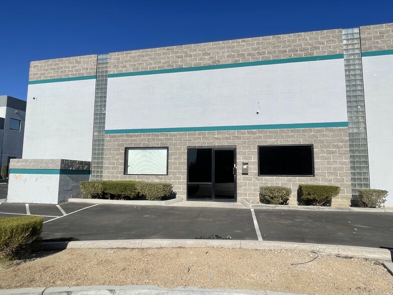 1665 S Mojave Rd, Las Vegas, NV for lease - Building Photo - Image 1 of 6