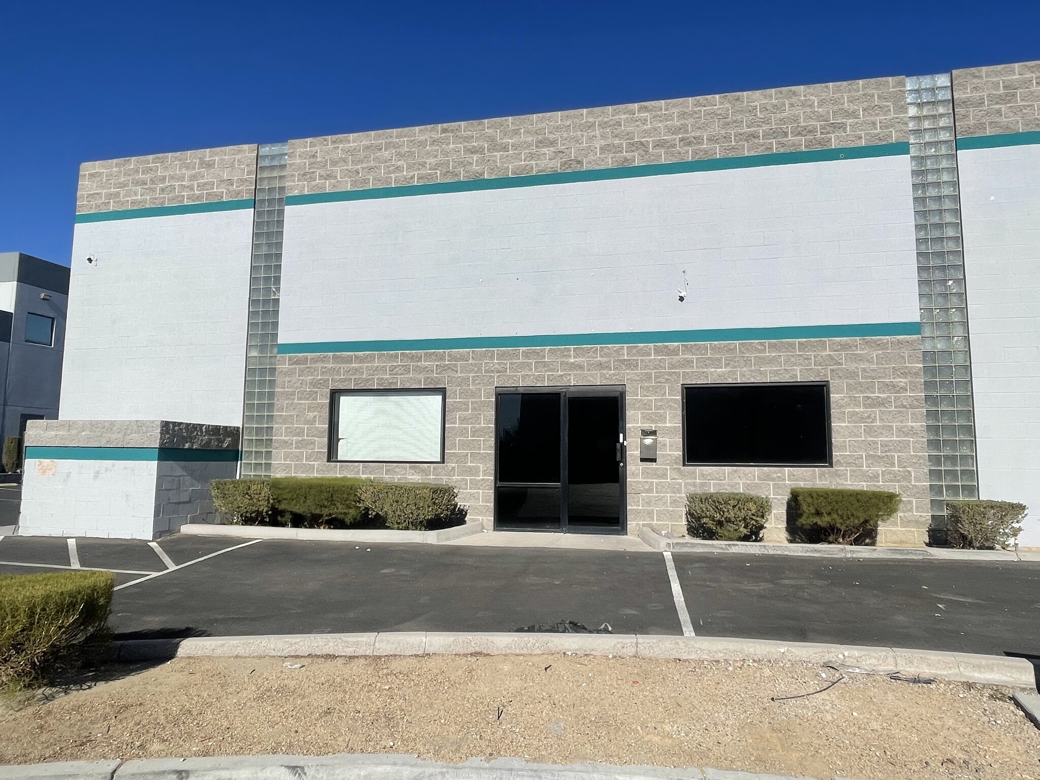 1665 S Mojave Rd, Las Vegas, NV for lease Building Photo- Image 1 of 7