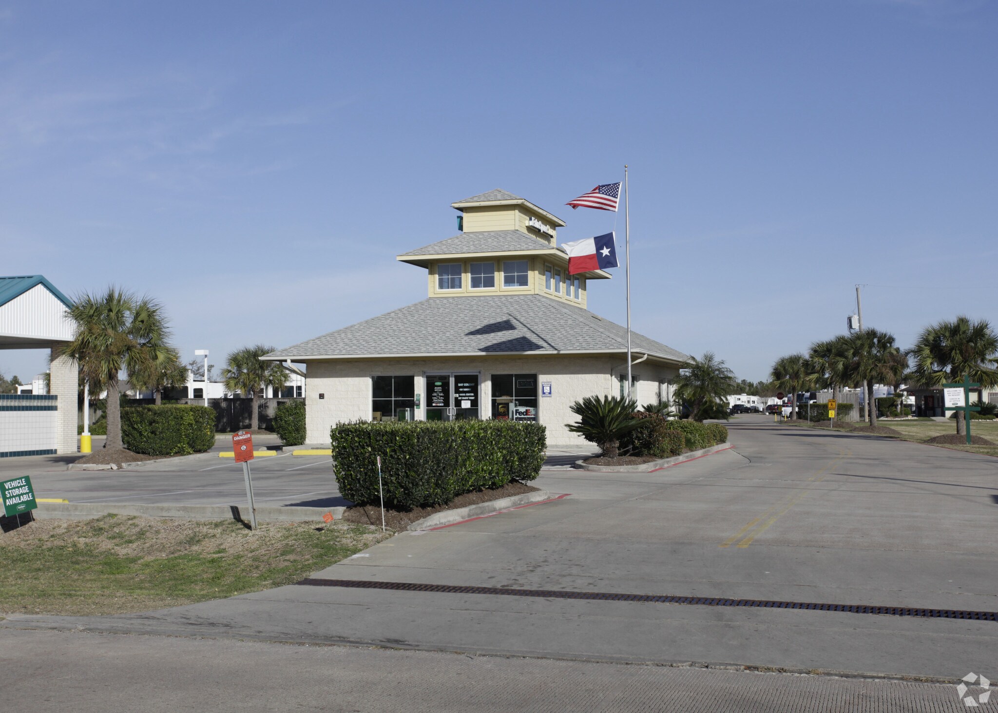 217 FM 517 W, Dickinson, TX for sale Primary Photo- Image 1 of 6