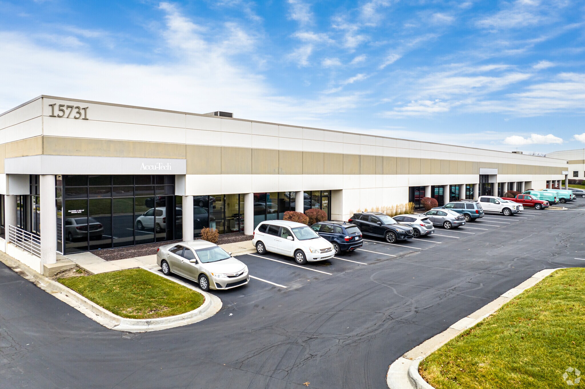 15731-15745 W 100th Ter, Lenexa, KS for sale Primary Photo- Image 1 of 1