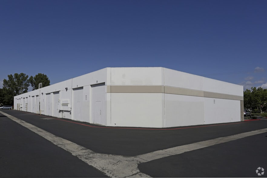 16601 Gothard St, Huntington Beach, CA for lease - Building Photo - Image 3 of 6