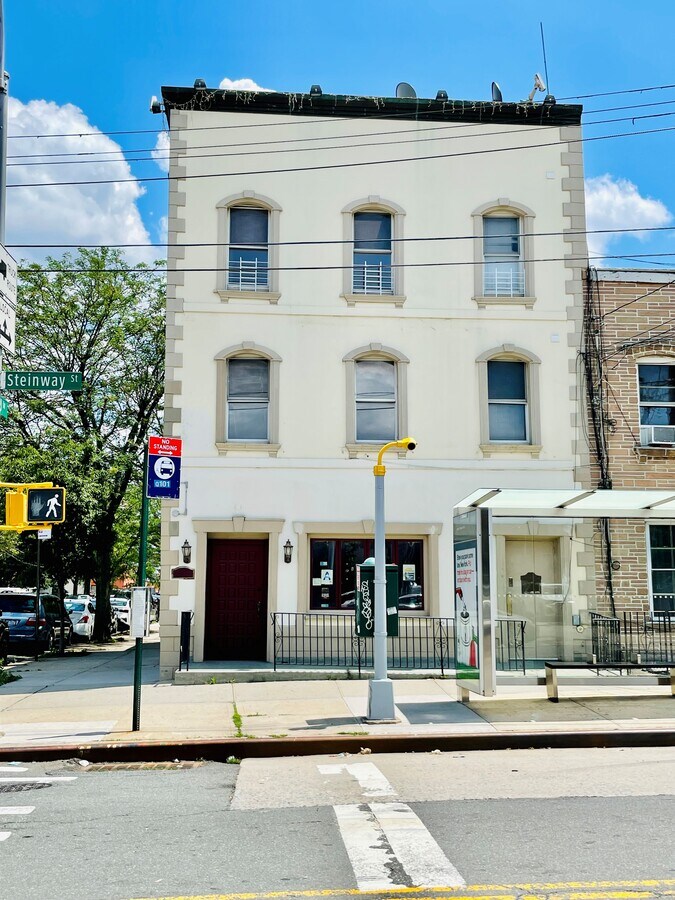 2001 Steinway St, Astoria, NY 11105 | LoopNet