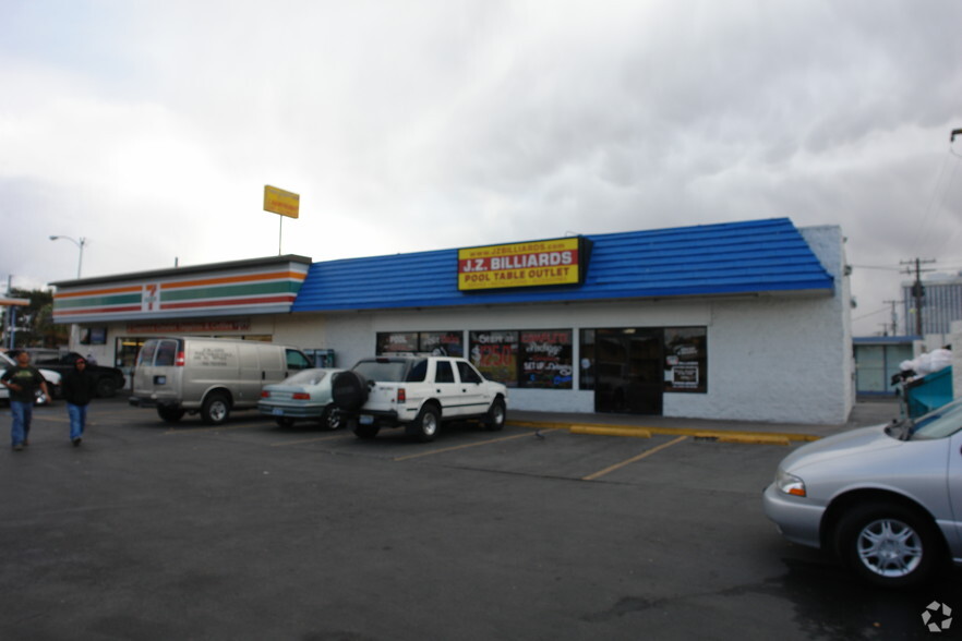 525-531 E Sahara Ave, Las Vegas, NV for lease - Building Photo - Image 3 of 5