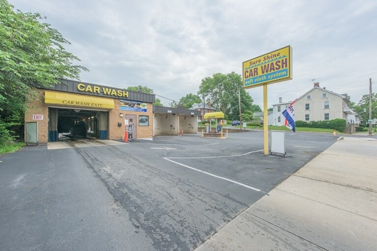 303 Main St, Hellertown, PA 18055 Property Record