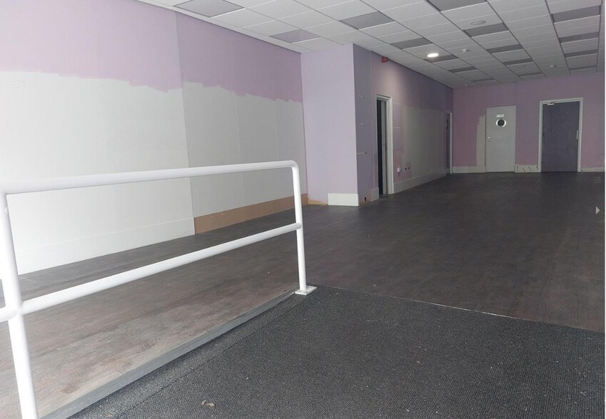 4 Nottingham St, Melton Mowbray for sale - Interior Photo - Image 2 of 11