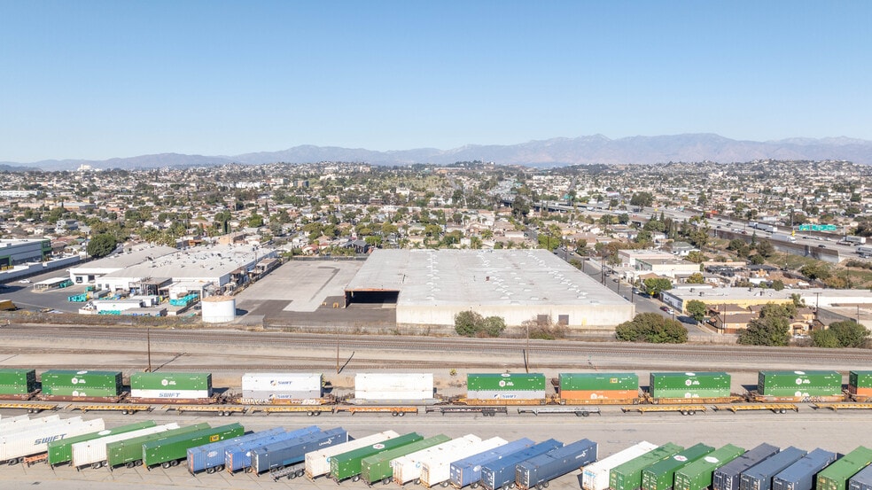 4542 Dunham St, Commerce, CA for lease - Building Photo - Image 3 of 15